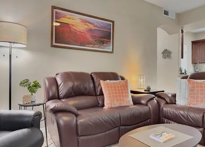 Ground Floor 2 Bdr With Garage! Heated Comm Pool! Mesa