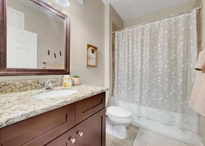 Ground Floor 2 Bdr With Garage! Heated Comm Pool! Holiday home Mesa