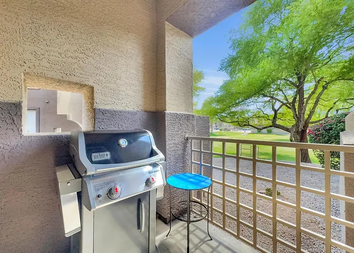 Ground Floor 2 Bdr With Garage! Heated Comm Pool!