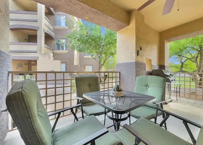 Ground Floor 2 Bdr With Garage! Heated Comm Pool! *